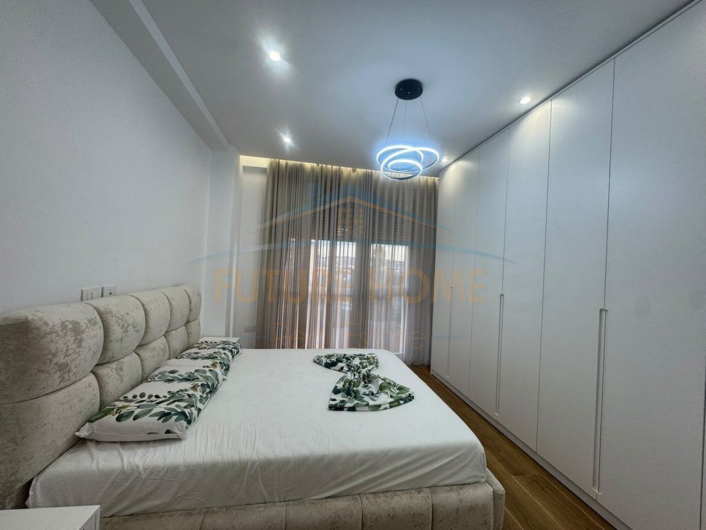 For sale, Apartment 2+1+2, New Boulevard, Tirana.