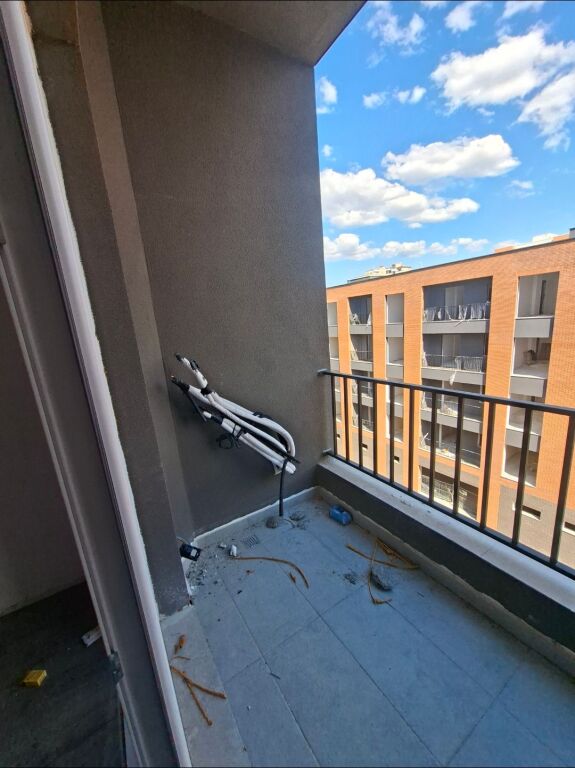 Shitet Apartament 2+1 ne Kamez