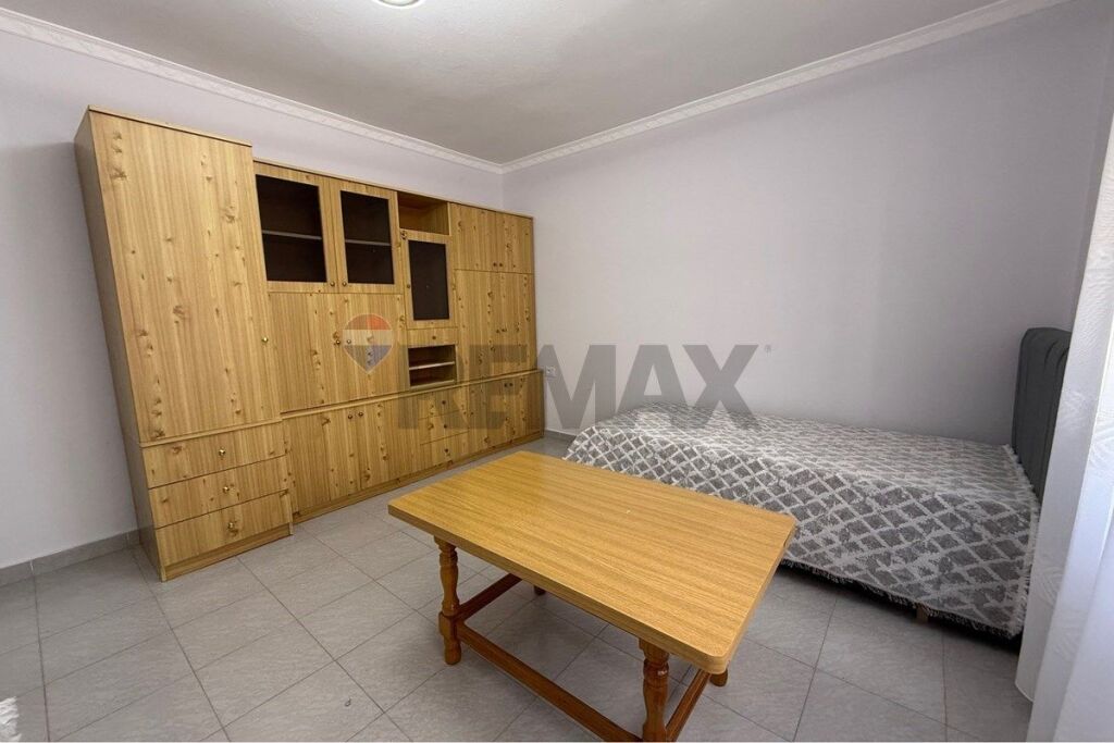 Apartament per qera 3+1 te Bulevardi Zogu I