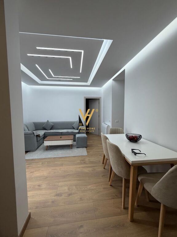 JEPET APARTAMENT 1+1+BLK ME QIRA TE PORTA TIRANA E RE, SAUK 700 EURO
