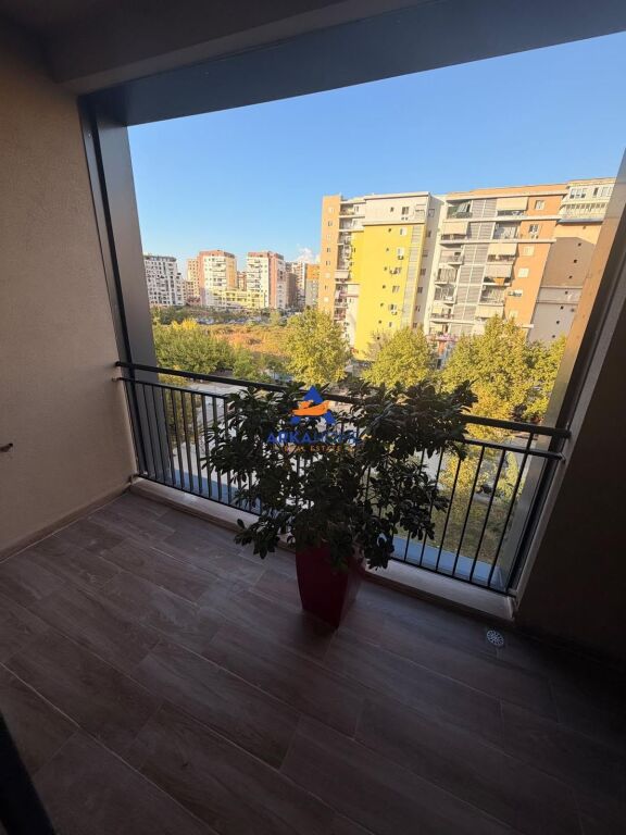 SHITET APARTAMENT 2+1+2+BALLKON "ISH FUSHA AVIACIONIT" 35.000.000 LEKE