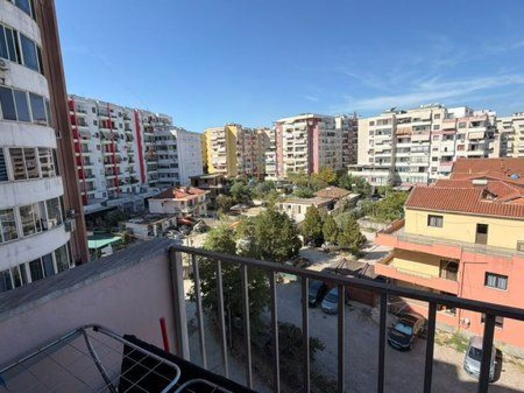 Shitet, Apartament 1+1, Yzberisht, Tiranë