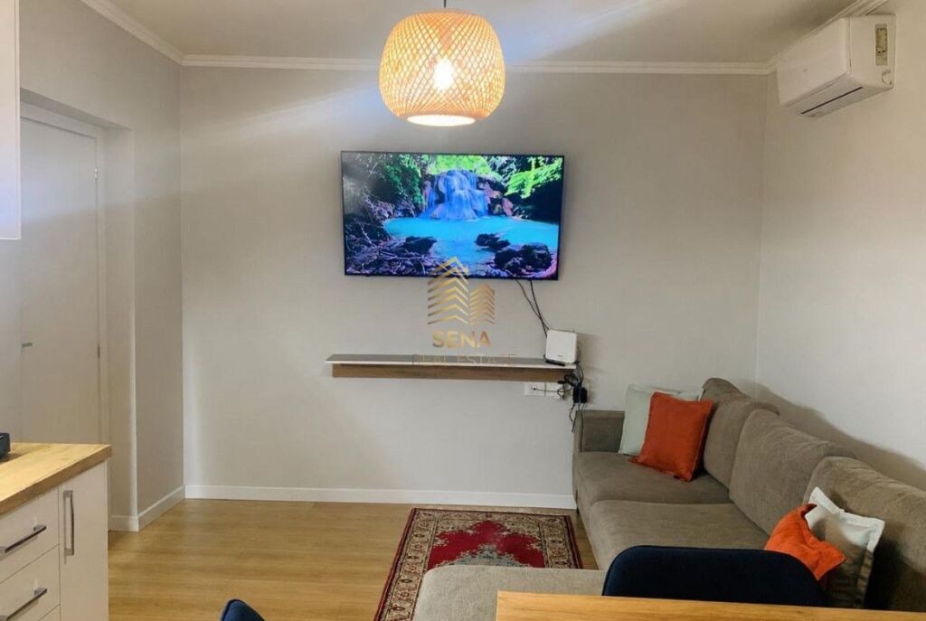 Shitet, Apartament 2+1+D+Blk, Stacioni i Trenit, 16.500.000 Leke