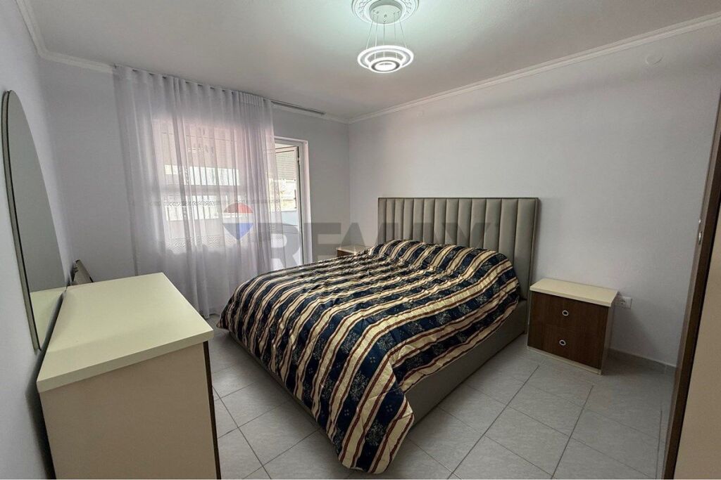 Apartament per qera 3+1 te Bulevardi Zogu I