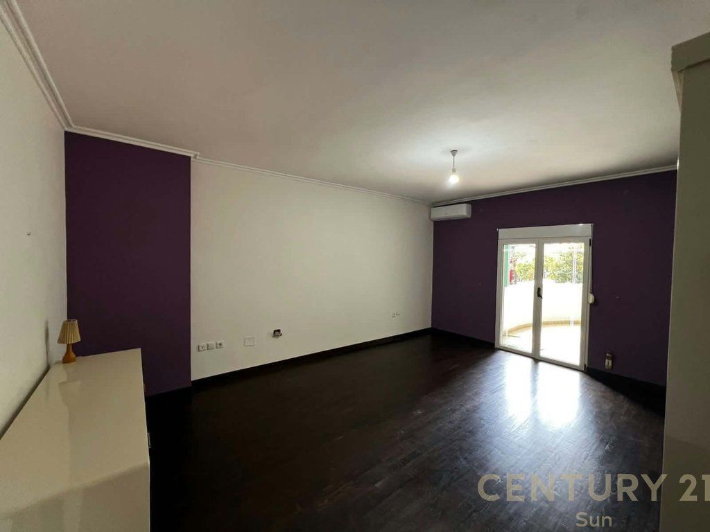 Apartament 2+1 Me Qira në Qendra Tregtare Kristal! 850 € /Muaj