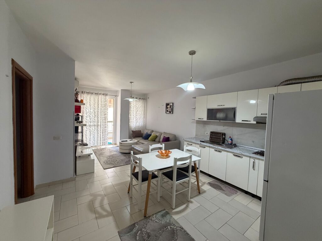 Apartament me qera 2+1 Yzberisht