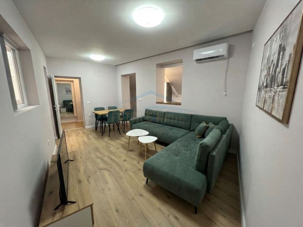 For sale, Apartment 1+1, Ali Demi, 1 May School, Tirana