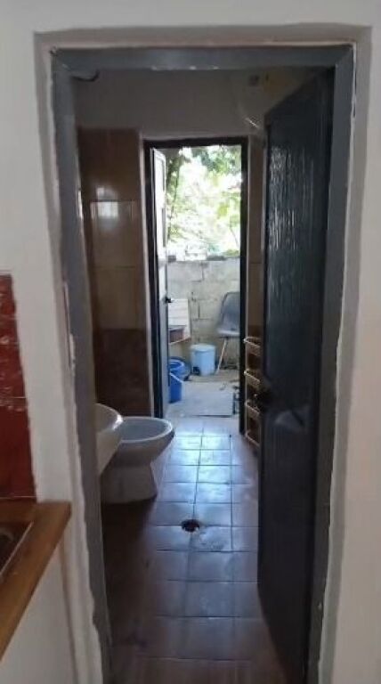 Qera | Hyrje Private 2 + 1 | Spitali Amerikan 2 – Rruga Anthim Konomi | 500 €/muaj