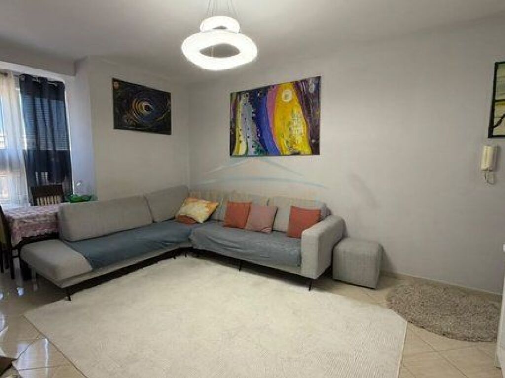 Shitet, Apartament 1+1, Yzberisht, Tiranë