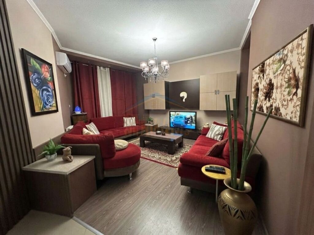 Qira,Apartament 2+1+2,Myslym Shyri,mbrapa AlbTelecomit,Tiranë.