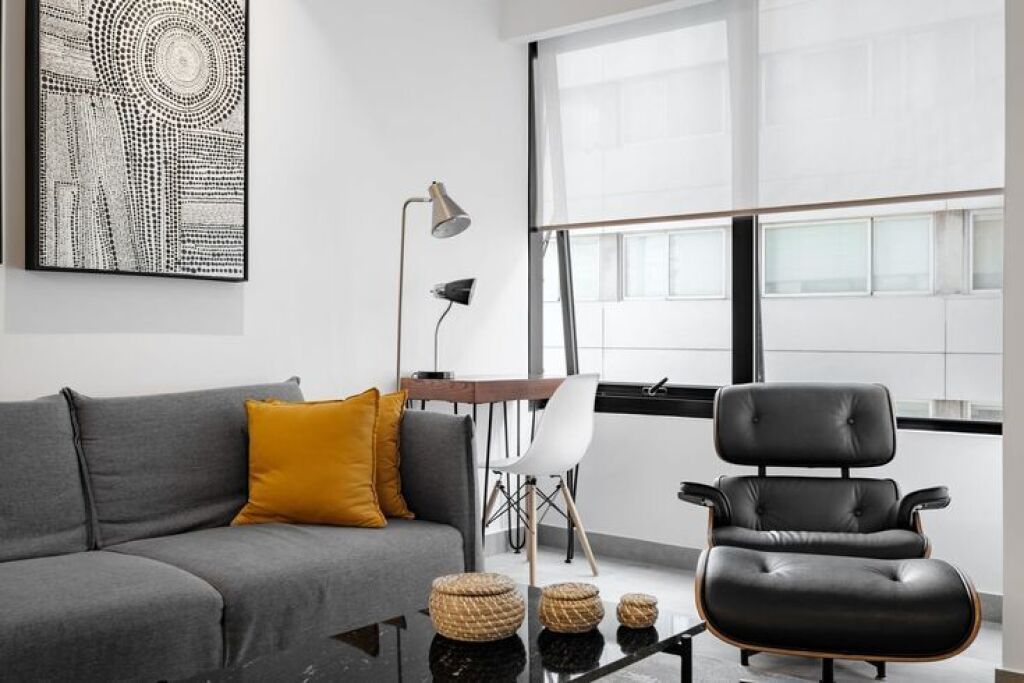 Perball Kopshtit Zologjik, jepet me qera apartament modern 1+1.