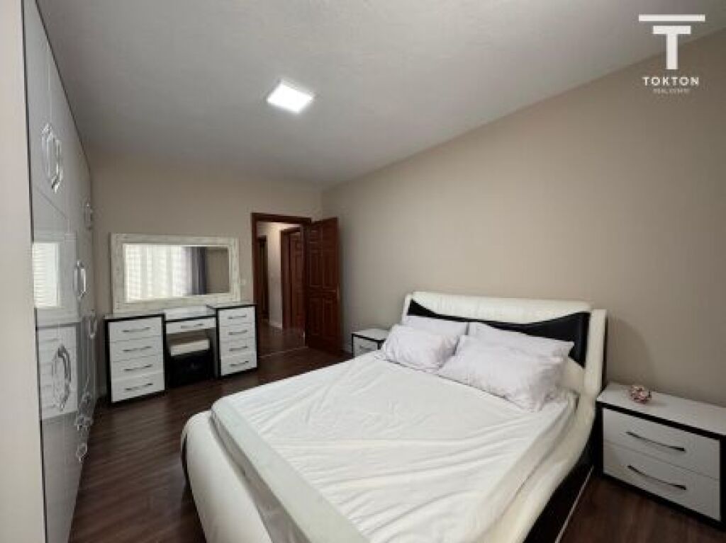 SHITET, APARTAMENT 3+1+2, KOMUNA E PARISIT, TIRANË