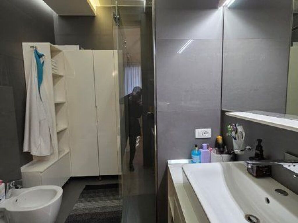 Shitet, Apartament 2+1+2, Kompleksi "Kika 2", Komuna Parisit, Tiranë.