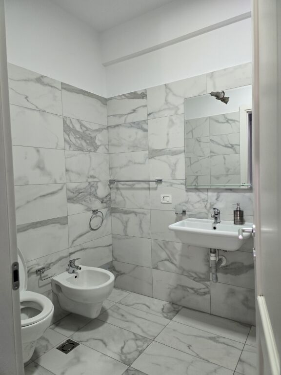 Apartament 3+1+parkim ne Kompleksin Delijorgji