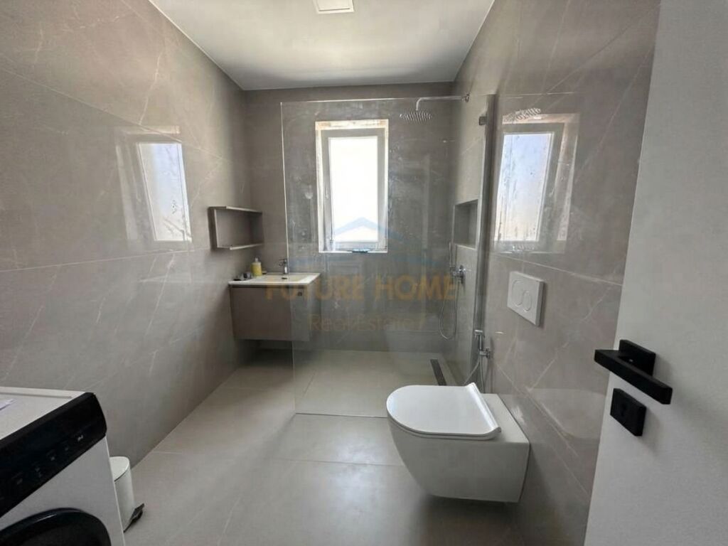 For sale, Apartment 1+1, Ali Demi, 1 May School, Tirana