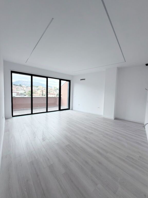 APPARTAMENTO 2+1 CON VERANDA &amp; PARCHEGGIO – EX MERCATO ELETTRICO