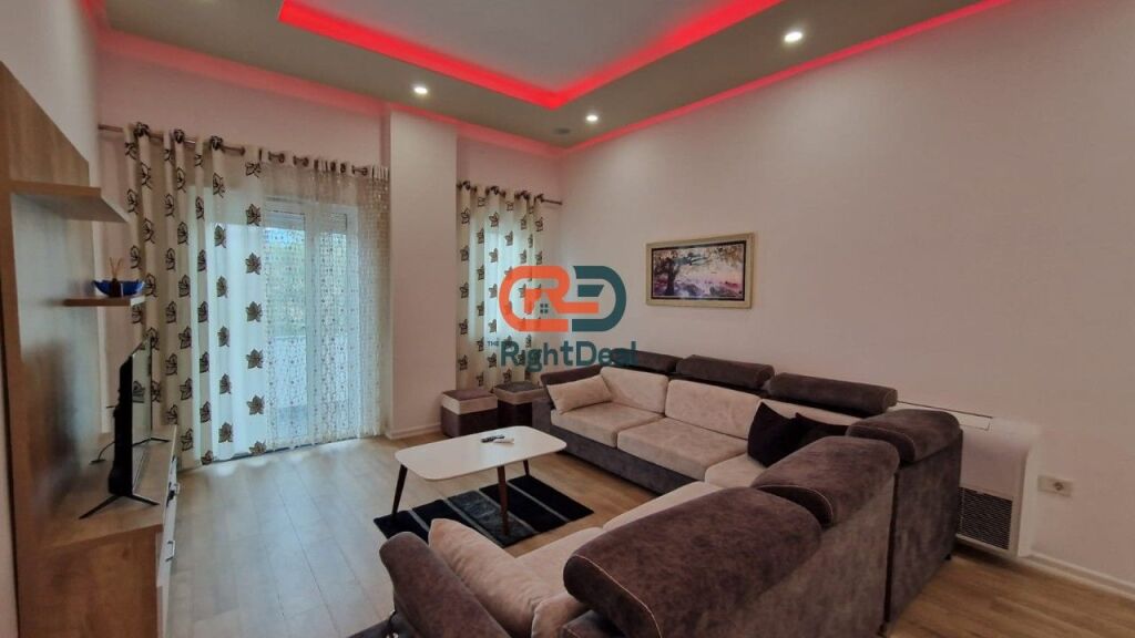 Cmim Okazion !! Tek Liqeni I Thate, Shitet Super Apartament 2+1, Me Planimetri Dhe Vendndodhje Perfekte !!