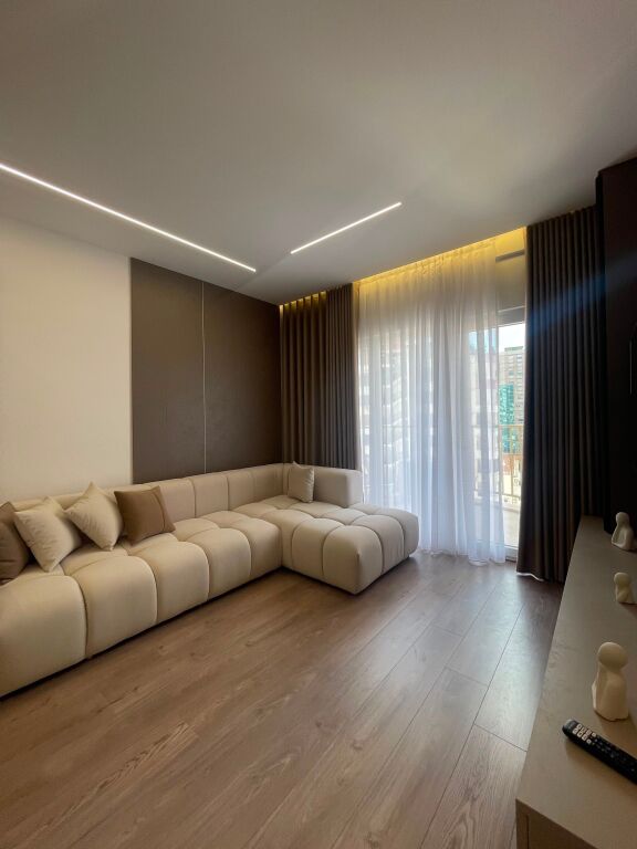 ME QIRA Apartament 2+1 i konvertuar 📍 Zogu Zi