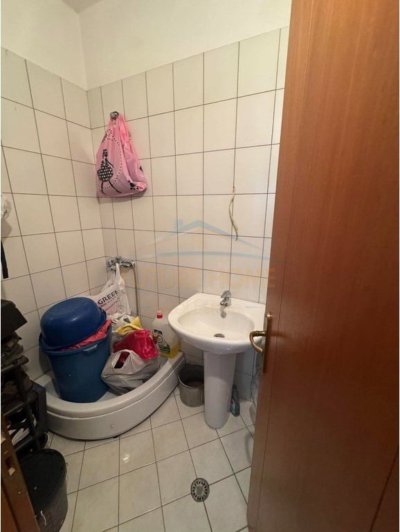 Shitet,Apartament 2+1+2,Unaza e Re