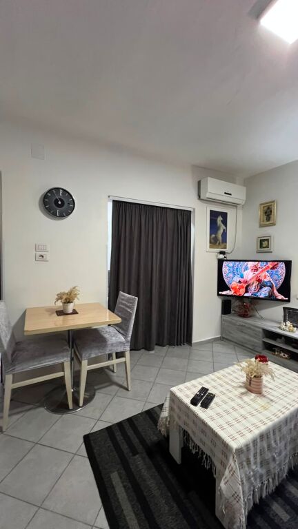 Apartament 1+1 me qera tek Bryli ID 5688