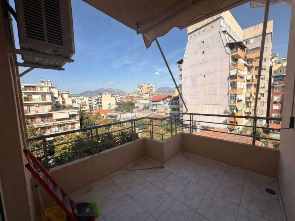 In vendita, Appartamento 1+1, Via Barrikadave, Tirana