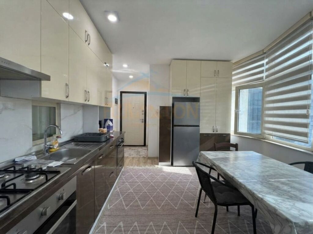 Rent, Apartment 2+1, Qemal Stafa Street, Tirana.