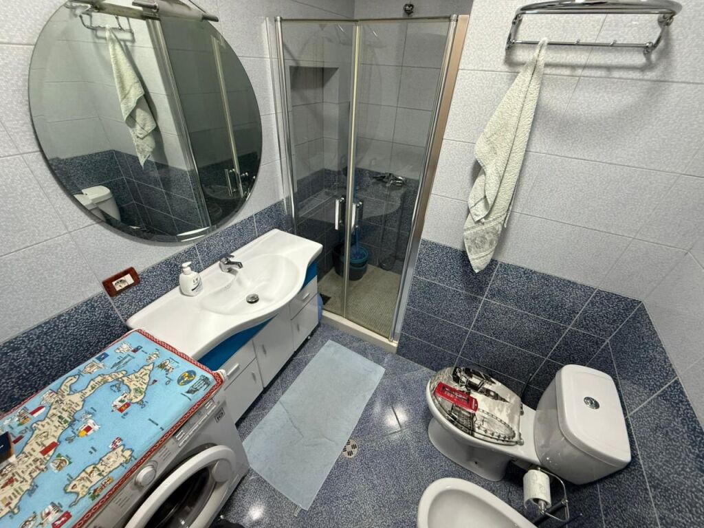 🏡 APARTAMENT 2+1+2 PËR SHITJE – ASTIR, PRANË PICERI LOLIT