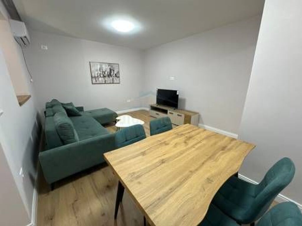 For sale, Apartment 1+1, Ali Demi, 1 May School, Tirana