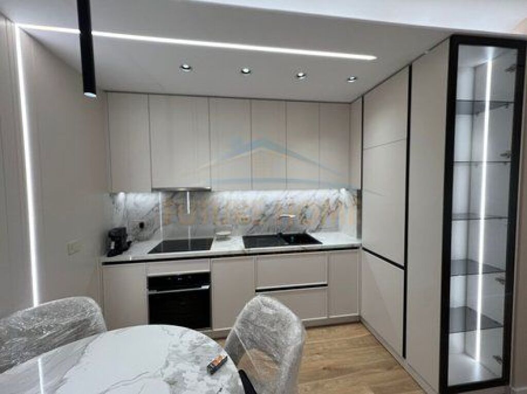 Shitet, Apartament 2+1, Golden Tower Residence, Rruga Mine Peza
