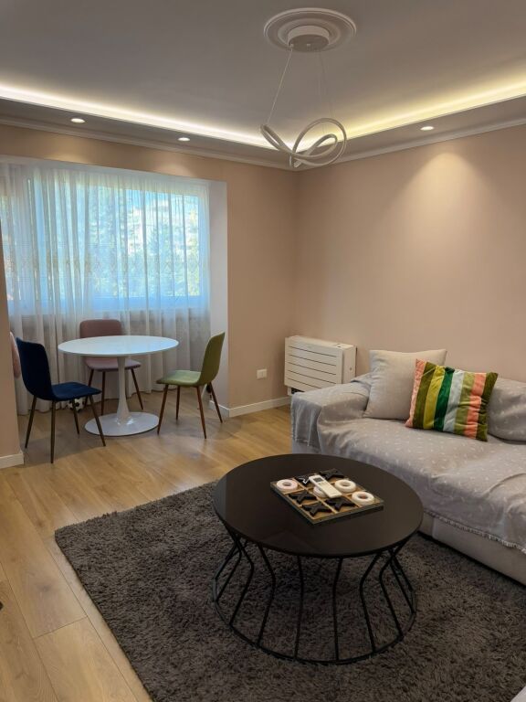 Qera | Apartament 2 + 1 | Brryli | 800 €/muaj