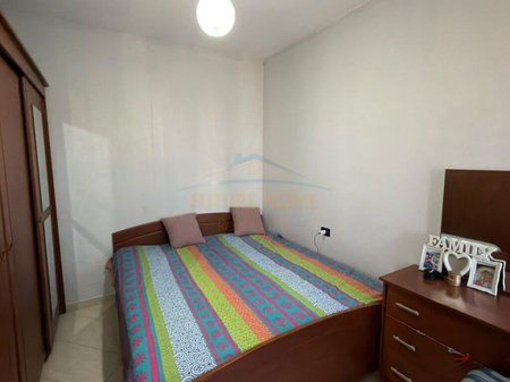 Shitet, Apartament 1+1, Yzberisht, Tiranë