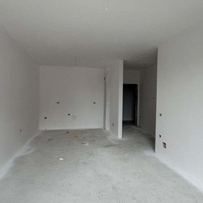 🏡✨ VENDESI APPARTAMENTO 1+1 + POSTO AUTO – PLATINIUM 1