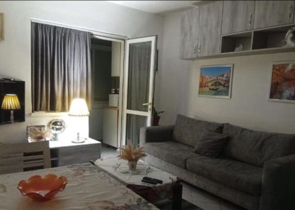 Rent | Apartament 1 + 1 | Brryli | 600 €/month