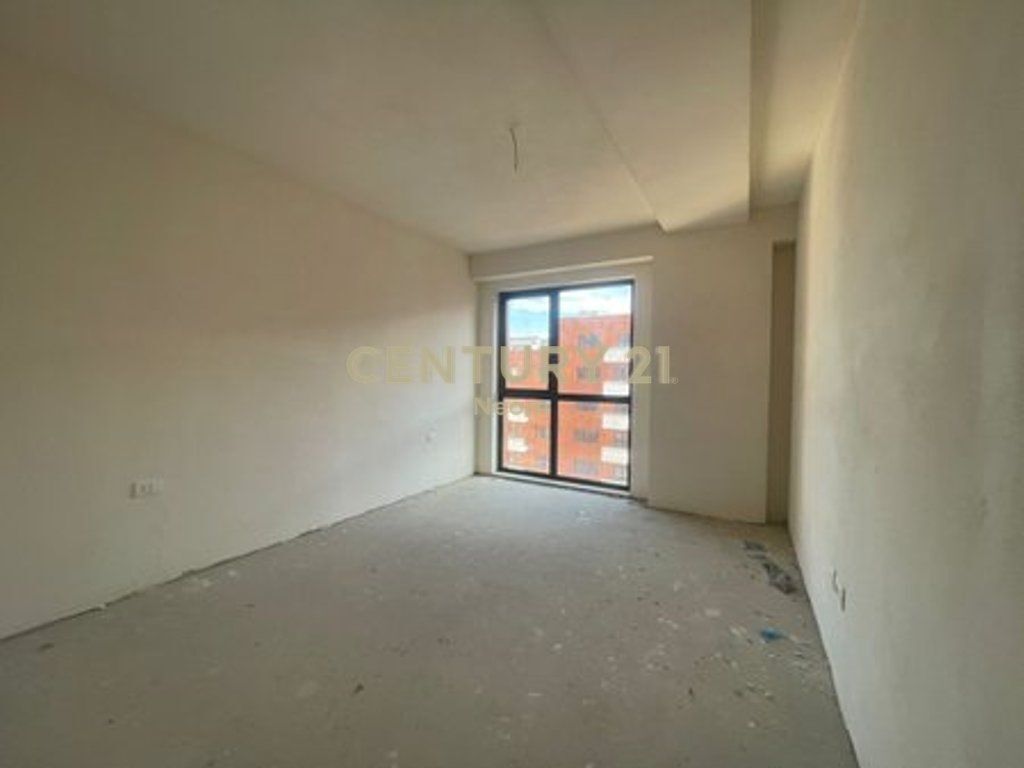 SHITET APARTAMENT PENTHOUSE 2+1+VERANDE NE ASTIR TE URBAN GATE