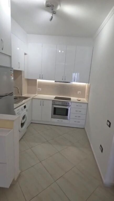 Shitet Apartament 2+1 Tek Liqeni i Thate ID 5681