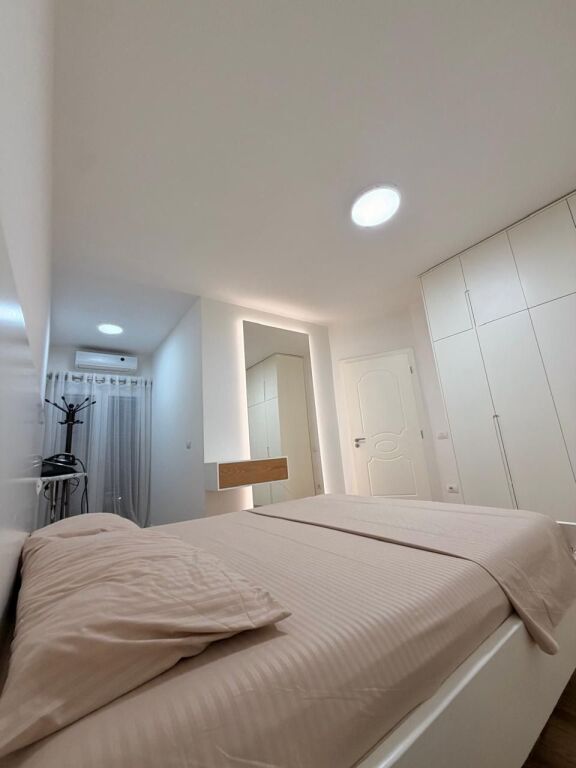 Appartamento 2+1 in affitto ad Astir in un palazzo vicino alla rotatoria.