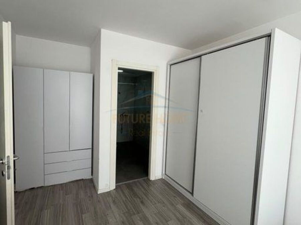 In vendita, Appartamento 2+1+2, Complesso Fiori Di Bosco, Tirana