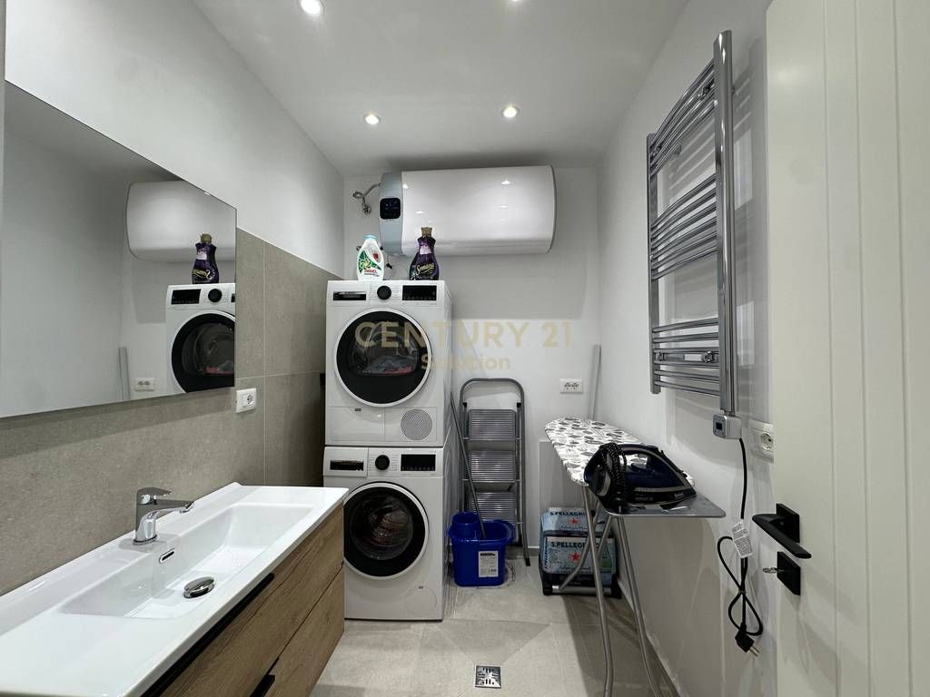 JAPIM PER QIRA APARTAMENT 2+1 NE UNAZE TE RE!