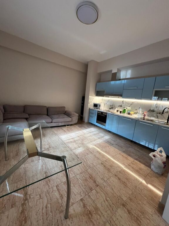 Rent | Apartament 1 + 1+1 +Verande | Rruga Kodra e Diellit | 500 €/month