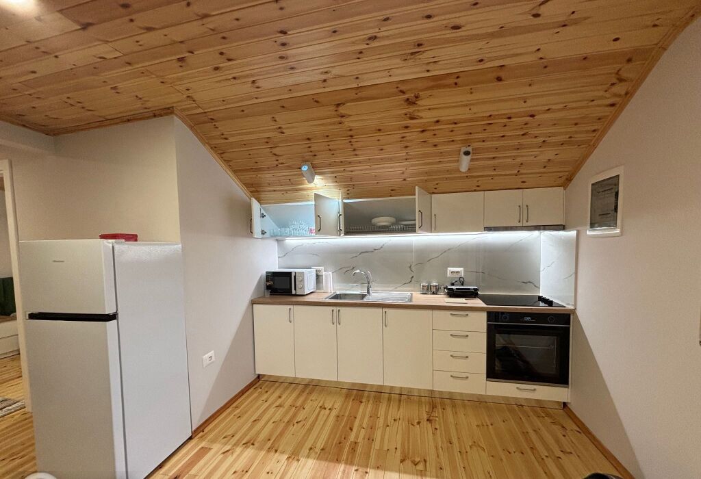 Qera | Vilë 2 + 1 | Rruga Dyseldorf | 600 €/muaj