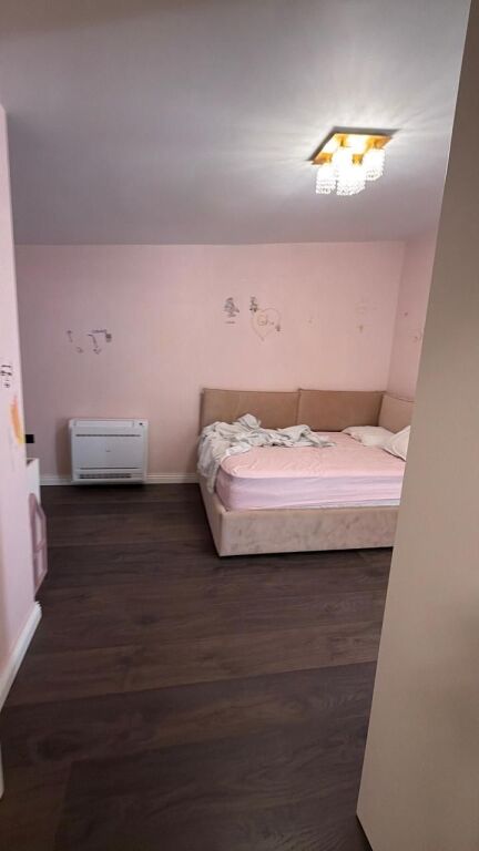 Shitet apartament Luksoz 4+1 + 2 tualete &amp; 2 parkime + Depo Kodra e Diellit