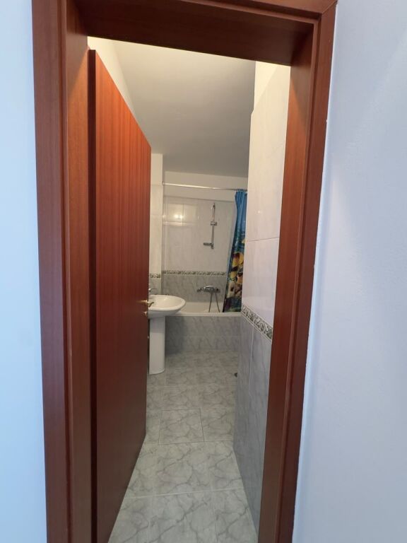 APARTAMENT 2+1+2 ME QIRA – STACIONI I TRENIT