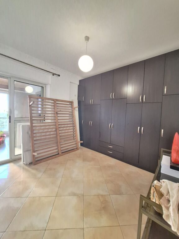 VENDESI APPARTAMENTO 2+1 CON VERANDA CHIUSA – BOTANIKU