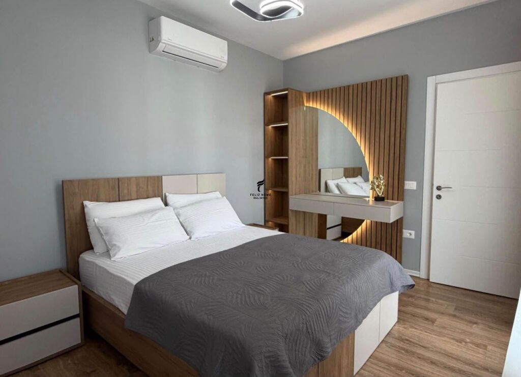 APARTAMENT ME QERA 2+1 BULEVARDI I RI 80.000 LEKE FH-95122