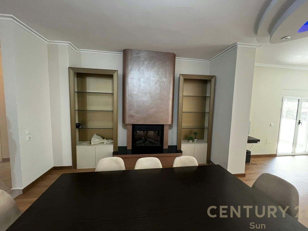 Apartament 2+1 Me Qira në Qendra Tregtare Kristal! 850 € /Muaj