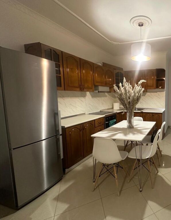 Apartament me qera 1+1 Astir