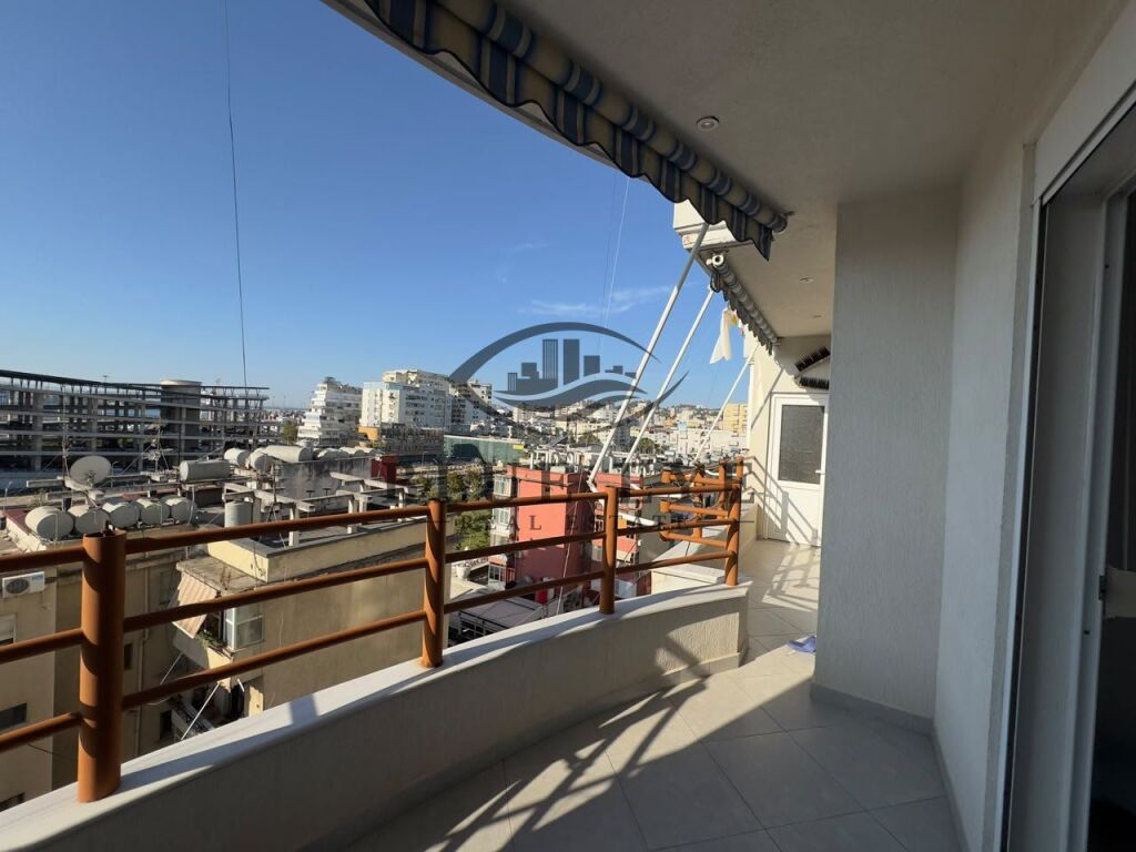 APARTAMENT 2+1+2 ME QIRA – STACIONI I TRENIT!