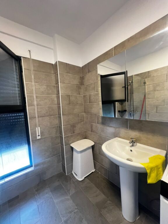 JEPET ME QERA APARTAMENT 1+1 RRUGA E FRIGORIFERIT PLAZH, DURRES