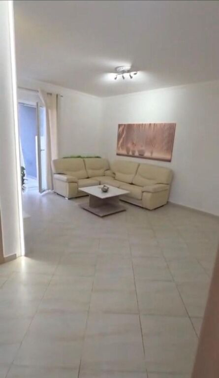 Shitet Apartament 2+1 Tek Liqeni i Thate ID 5681