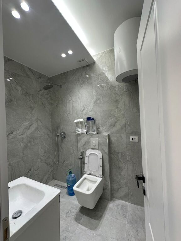 RRUGA BARDHYL, NGJITUR ME GJIMNAZIN "CAJUPI" – SHESIM APARTAMENT 1+1